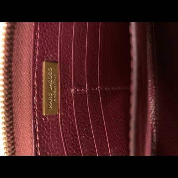 Classic Marc Jacobs Continental Wallet - Picture 4 of 15